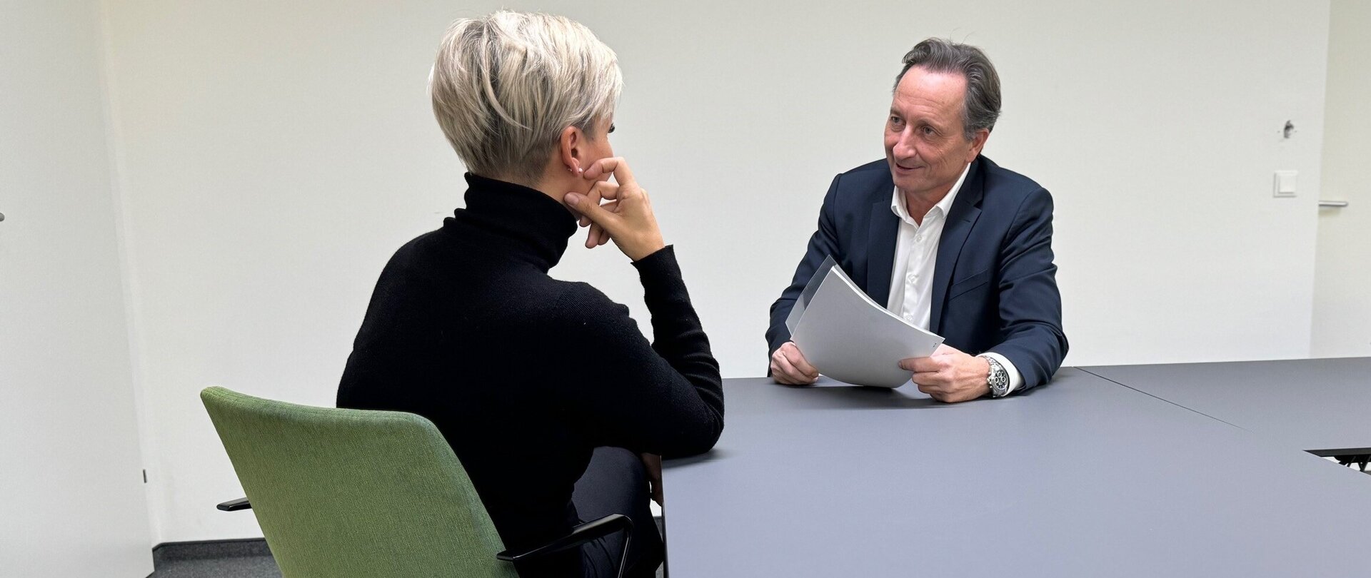 Foto: Gesundheit Burgenland Ombudsmann beim Gespräch