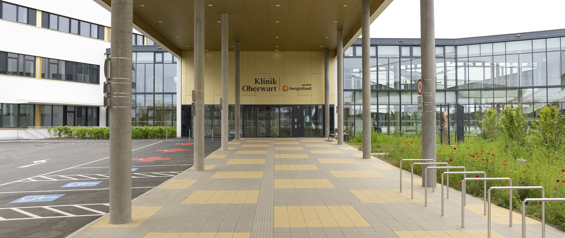 Foto: Erwin Muik Haupteingang neue Klinik Oberwart